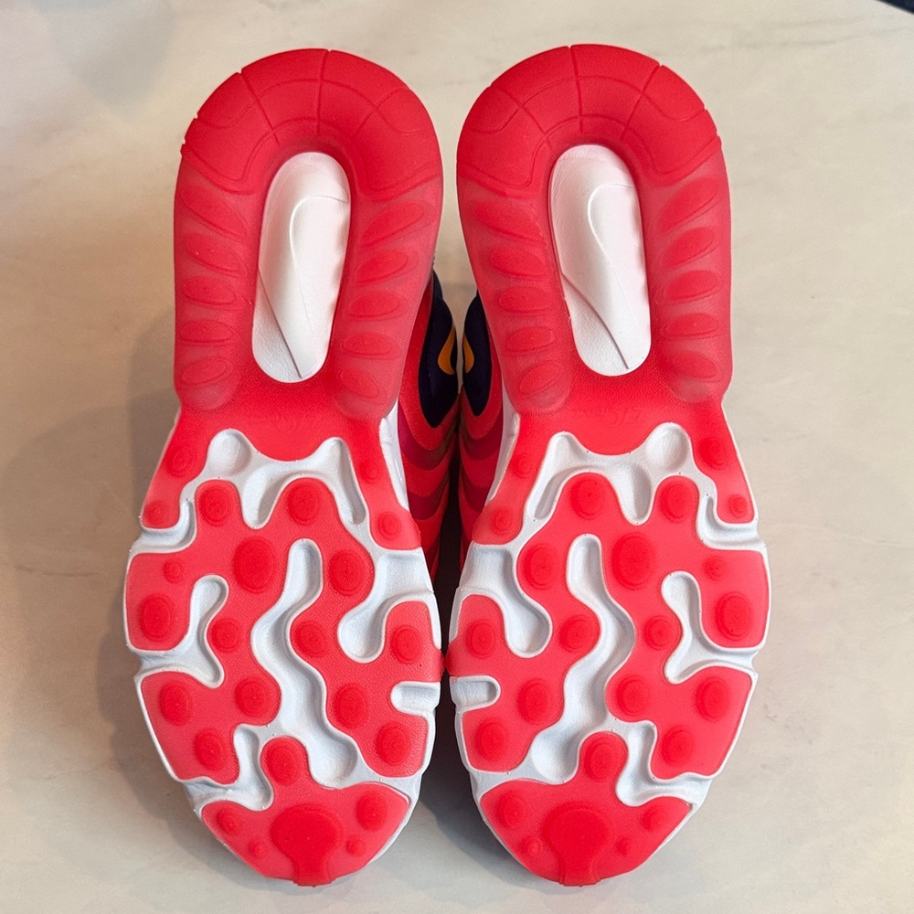 Nike Air Max 270 React ENG Crimson - Picture 3 of 3